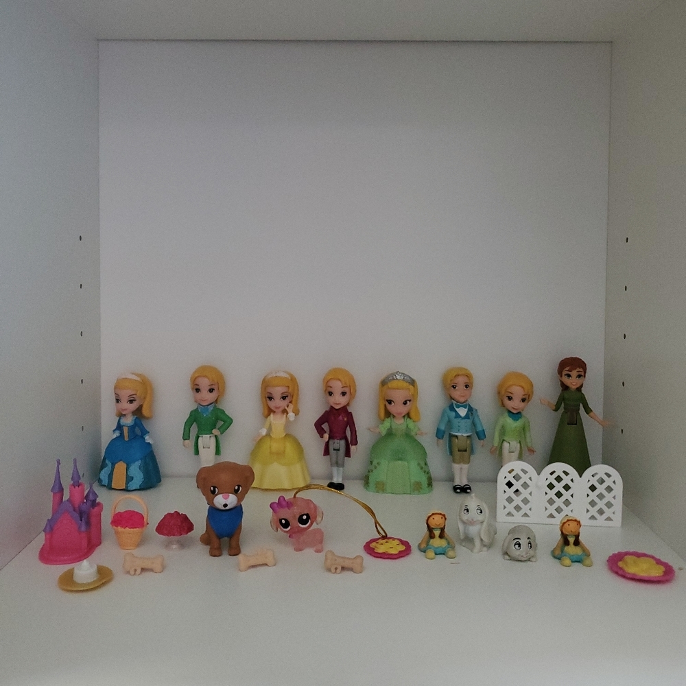 Disney's Jr Sofia The First Amber & James, Animal Friends 9 figures dolls lot